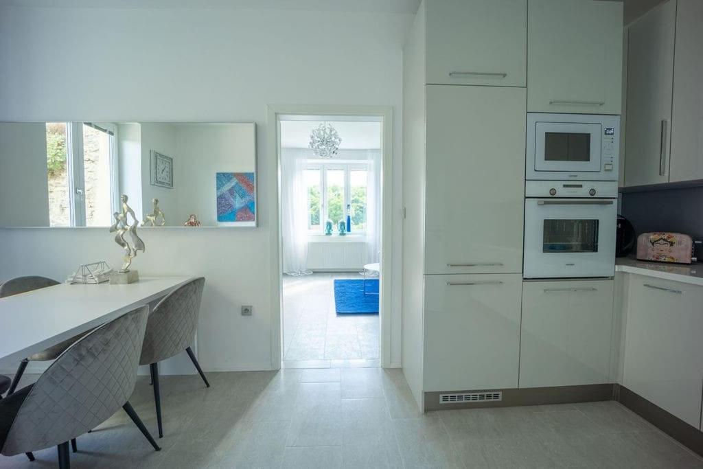 Appartamento Ruhige Unterkunft Mit Einer Schoenen Aussicht Znojmo Esterno foto